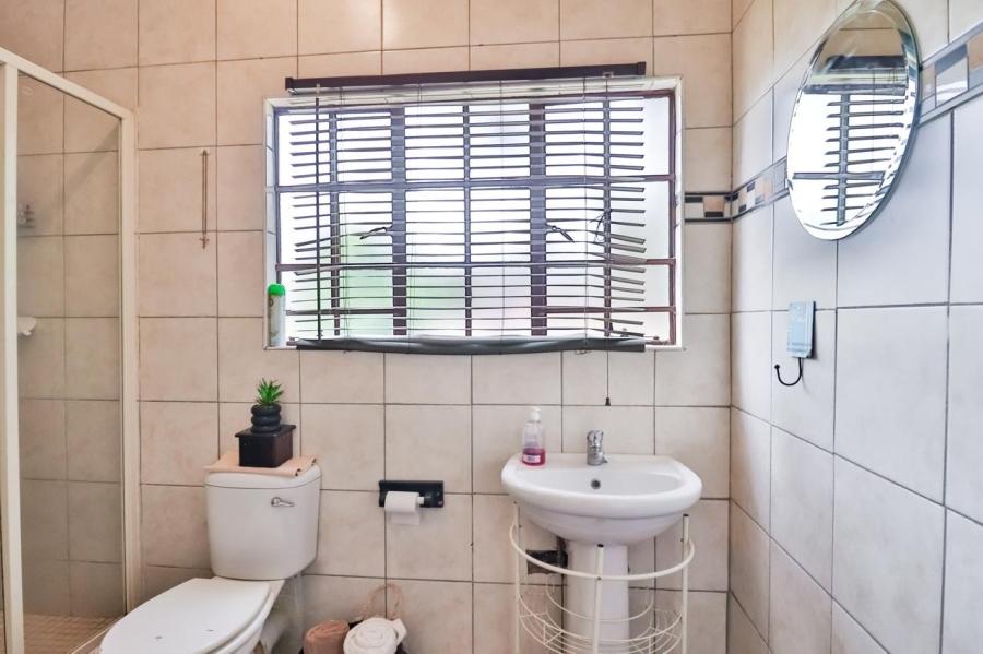 5 Bedroom Property for Sale in Donkerhoek A H North West